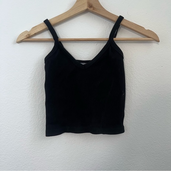 Basic black ribbed crop top - Picture 2 of 2